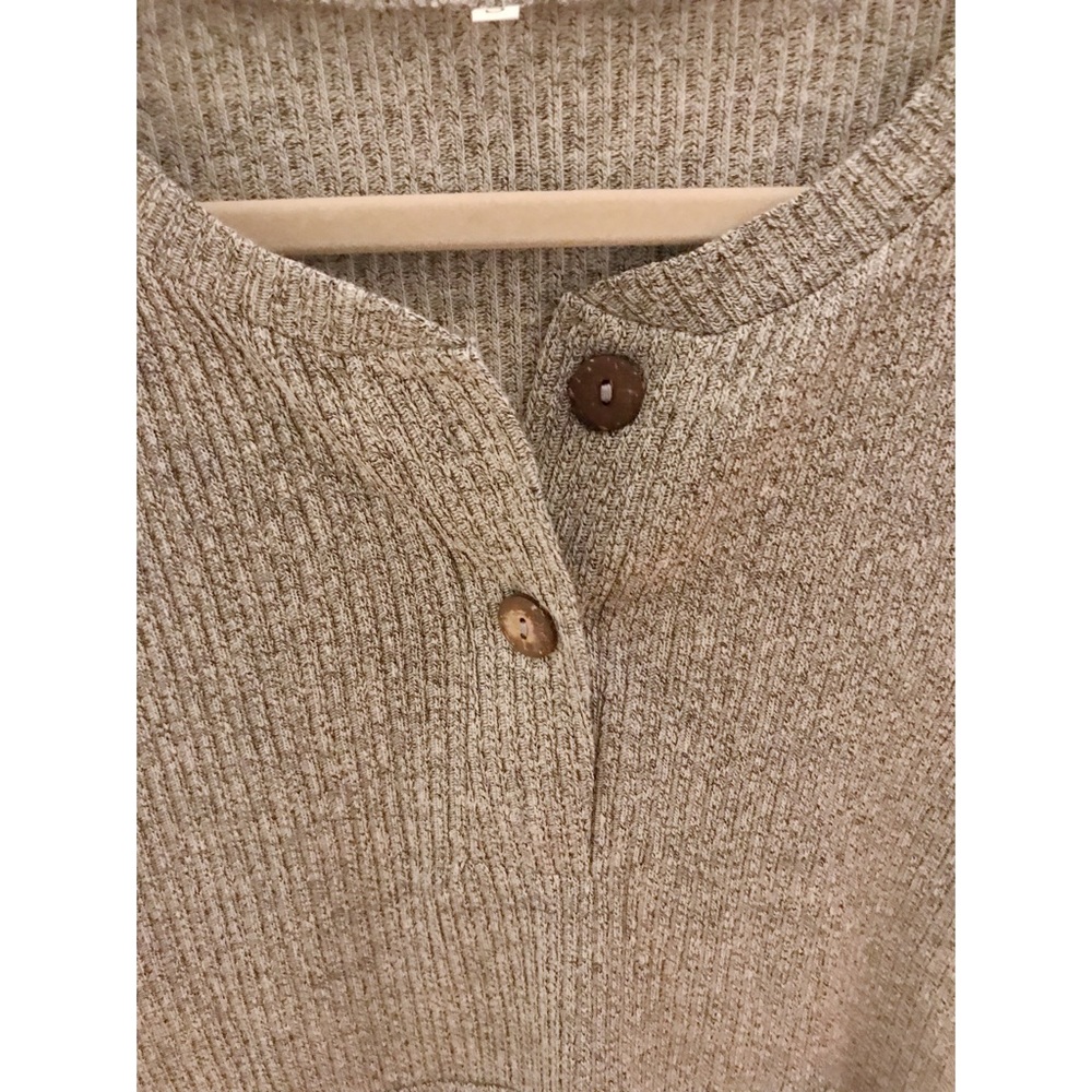 ✿ Cozy Knitted Henley Shirt ✿ - Picture 3 of 4